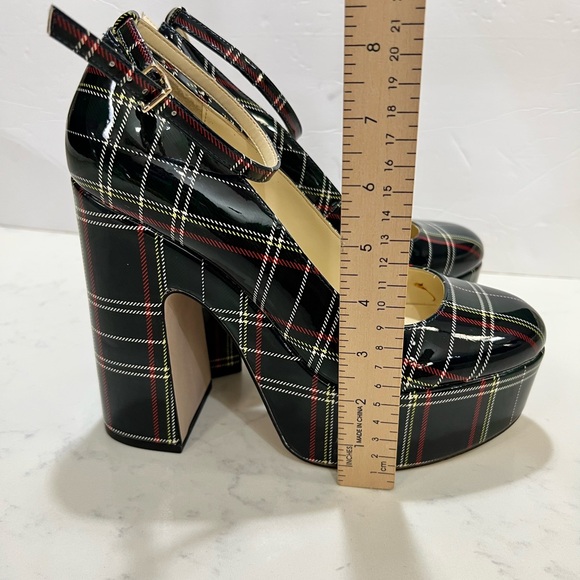 JESSICA SIMSON Stylish Plaid Platform Heels - Picture 14 of 15
